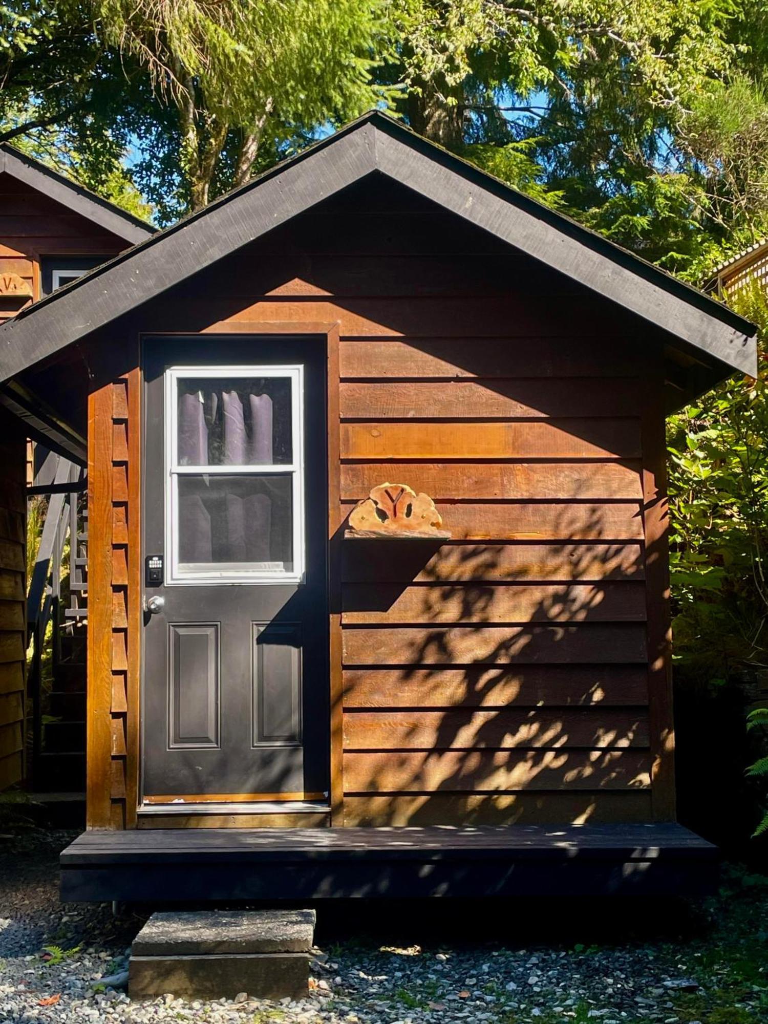 Hotel The Hiker Huts Port Renfrew Exteriér fotografie
